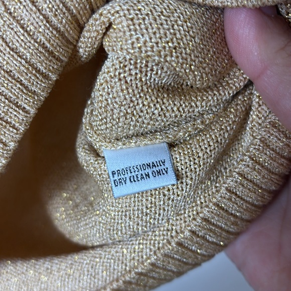 St John Basics Metallic Gold Knit Waist Length Short Sleeve Sweater Top Sz L - Picture 4 of 7